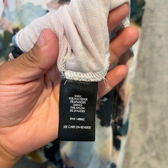 Torrid Size 2X Stretch Mesh Crew Neck Ruched Top Multi Floral Blouse Women's - Picture 4 of 9